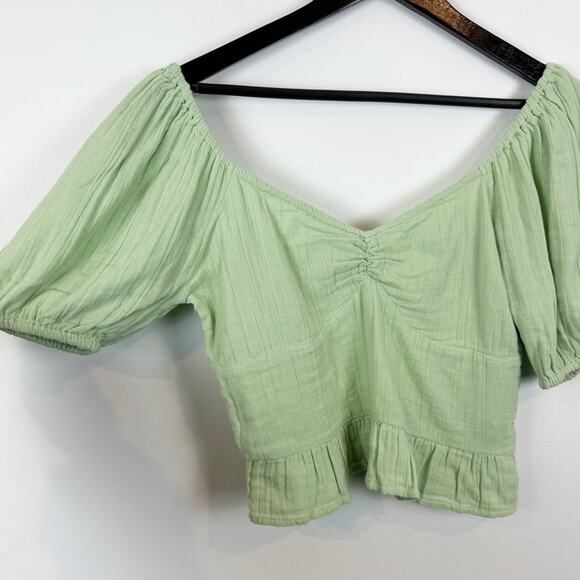 Roxy Sage Green Peplum Top Size Medium - Picture 2 of 5